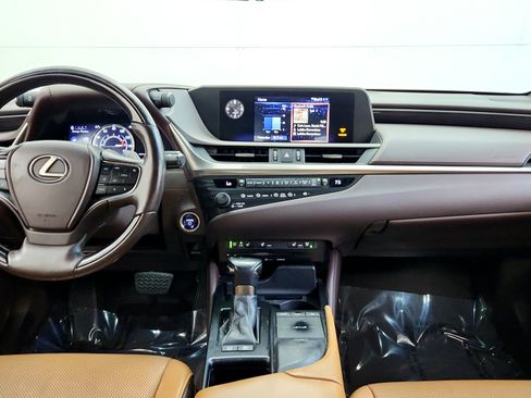 Used 2020 Lexus ES 300h w/ Premium Package FWD image 22