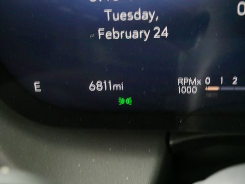 Used 2025 Buick Enclave Avenir image 33