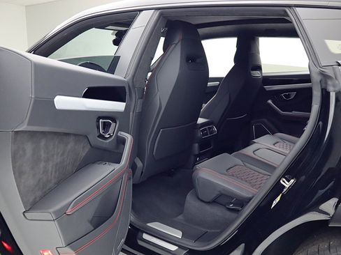 Used 2024 Lamborghini Urus S image 51