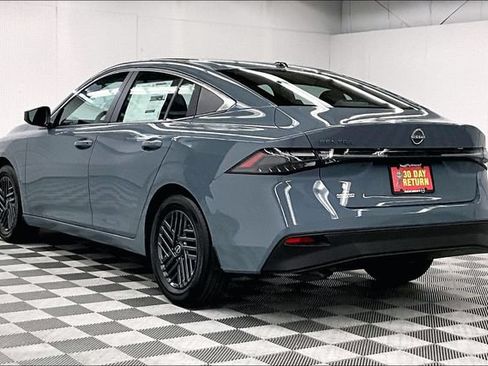 New 2026 Nissan Sentra SV w/ Floor Mat Package FWD image 3