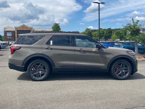 New 2026 Ford Explorer ST w/ Sun And Sound Package AWD/4WD image 3