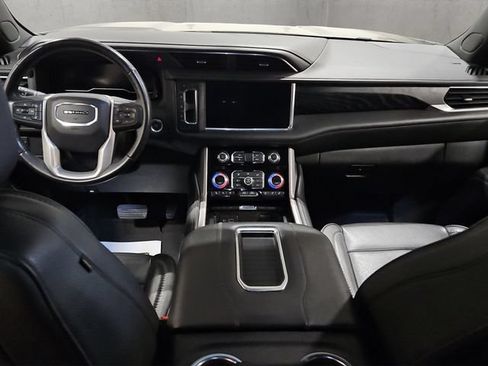 Used 2022 GMC Yukon XL Denali AWD/4WD image 2