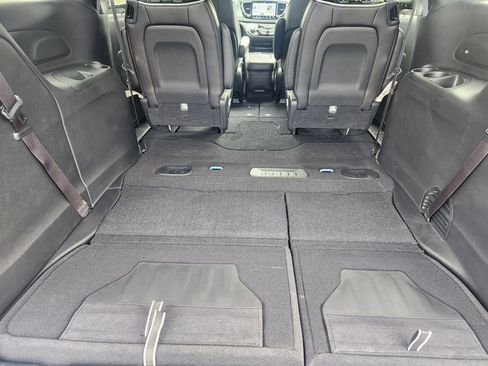 New 2026 Chrysler Pacifica Limited AWD/4WD image 35