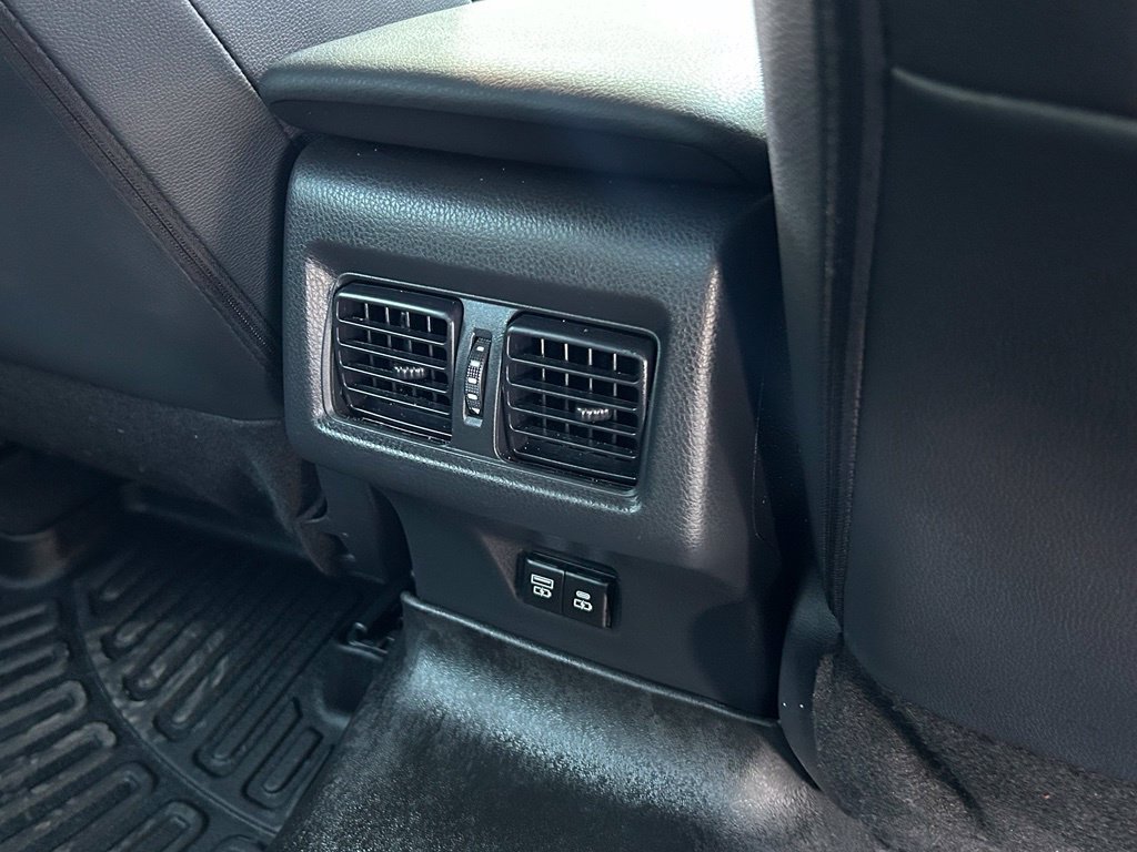 Used 2025 Toyota Camry SE FWD image 49