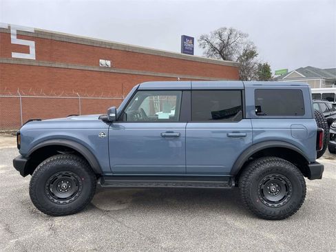 New 2025 Ford Bronco Outer Banks w/ Sasquatch Package image 6