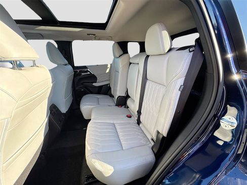 New 2026 Mitsubishi Outlander SEL image 25