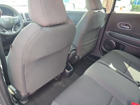 Used 2019 Honda HR-V EX image 16