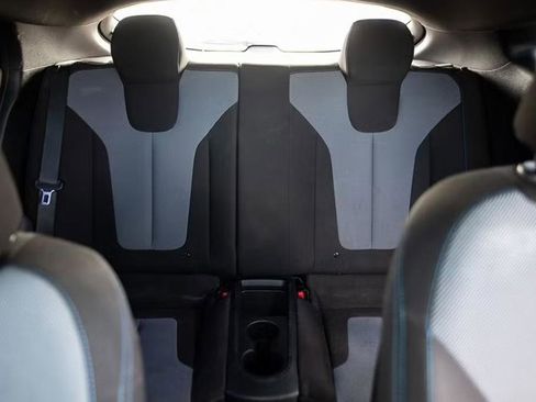 Used 2020 Hyundai Veloster 2.0 image 16