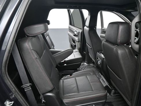 Used 2024 Chevrolet Tahoe RST w/ Luxury Package AWD/4WD image 3