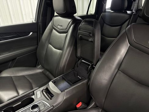 Certified 2025 Cadillac XT6 Premium Luxury FWD image 41