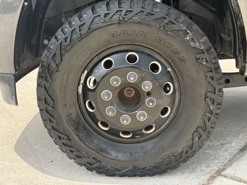 Used 2025 RAM 3500 Limited AWD/4WD image 13