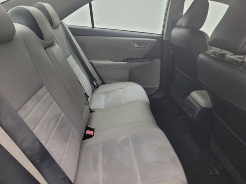 Used 2017 Toyota Camry XSE image 19