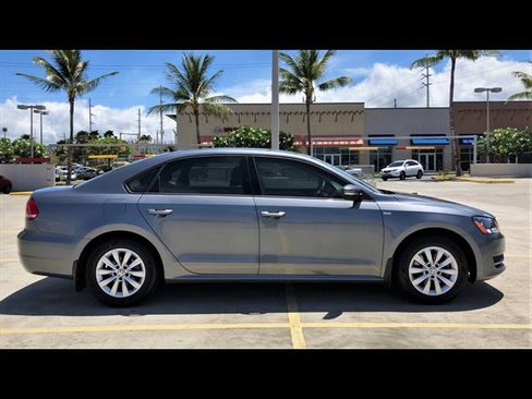 Used 2015 Volkswagen Passat 1.8T Wolfsburg Edition FWD image 4