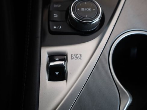 Used 2018 INFINITI Q60 3.0t Luxe AWD/4WD image 34
