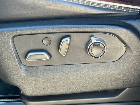 Used 2023 GMC Yukon Denali Ultimate image 30