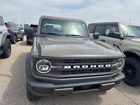 New 2026 Ford Bronco 4-Door AWD/4WD image 4