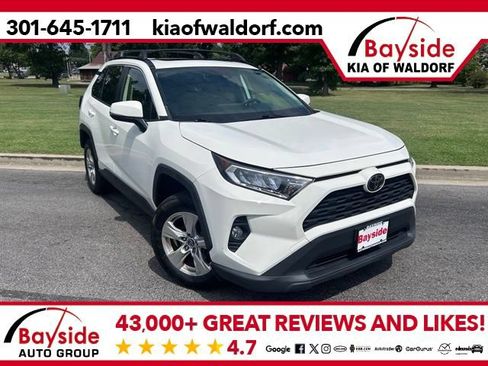 Used 2019 Toyota RAV4 XLE AWD/4WD image 1