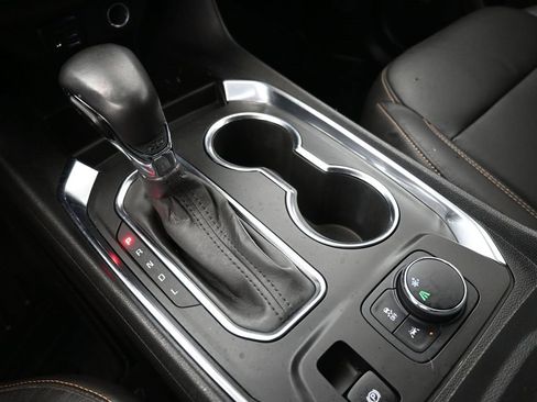 Used 2021 Chevrolet Traverse RS image 31