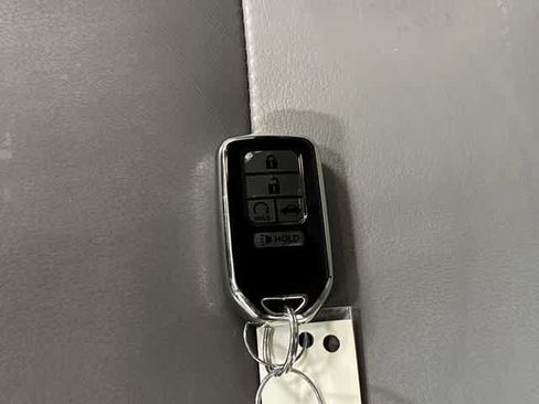 Used 2018 Honda Pilot EX-L image 32