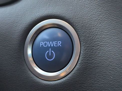 Used 2024 Toyota Tundra Platinum AWD/4WD image 19