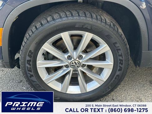 Used 2015 Volkswagen Tiguan SE image 23