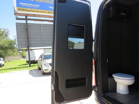 Used 2022 Mercedes-Benz Sprinter 4500 w/ Parking Package image 14