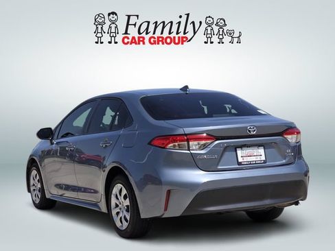 Used 2025 Toyota Corolla LE FWD image 3