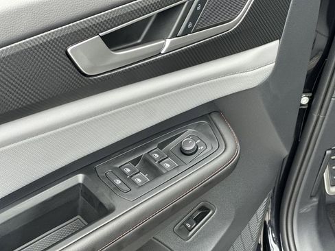 New 2026 Volkswagen Atlas Peak Edition image 13