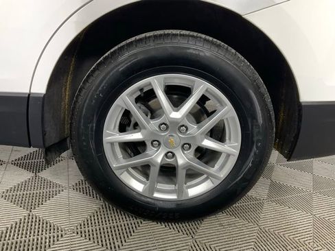 Used 2023 Chevrolet Equinox LT image 40