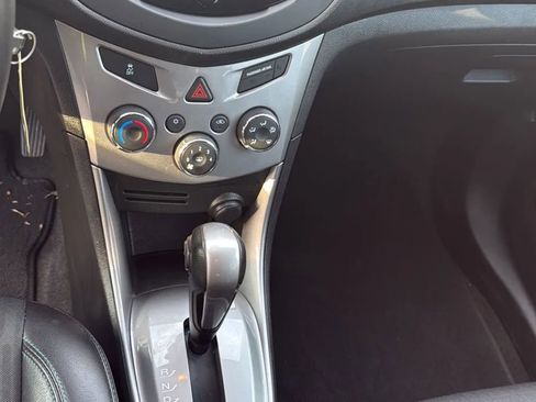 Used 2016 Chevrolet Trax LT w/ LT Convenience Package image 19