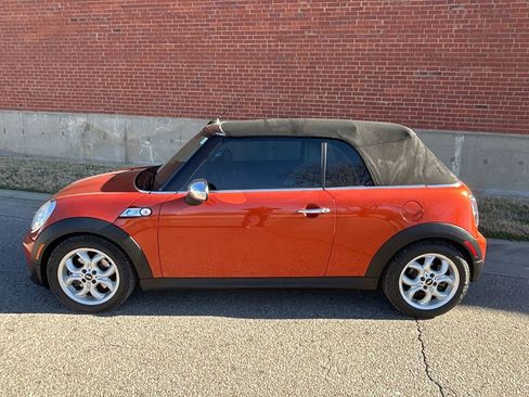 Used 2011 MINI Cooper S image 2