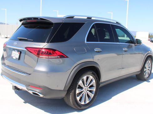 Used 2022 Mercedes-Benz GLE 350 4MATIC image 3
