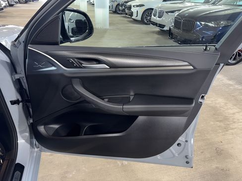 Used 2024 BMW X4 M40i w/ Premium Package AWD/4WD image 9