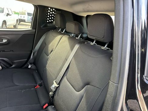 Used 2017 Jeep Renegade Latitude AWD/4WD image 35
