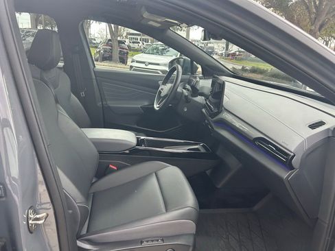 Used 2024 Volkswagen ID.4 S image 36