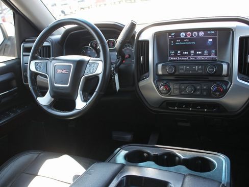 Used 2017 GMC Sierra 1500 SLE w/ SLE Value Package image 10