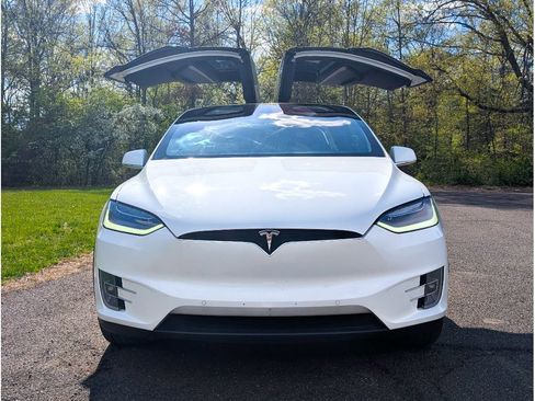 Used 2020 Tesla Model X Long Range AWD/4WD image 3