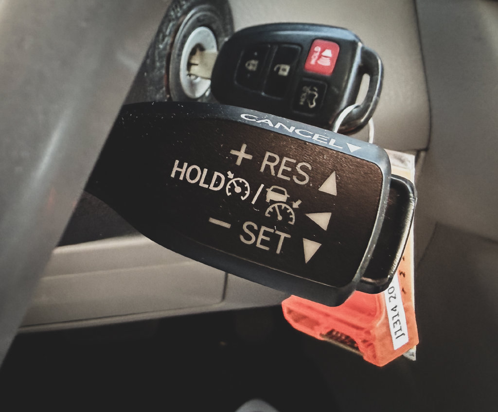 Used 2018 Toyota Highlander Plus FWD image 22