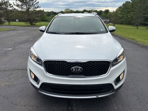 Used 2018 Kia Sorento EX AWD/4WD image 2