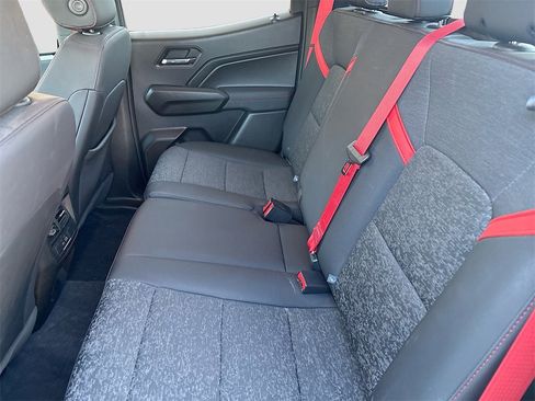 Used 2023 Chevrolet Colorado Z71 w/ Z71 Convenience Package 2 image 24