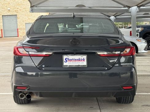 Used 2025 Toyota Camry SE FWD image 5