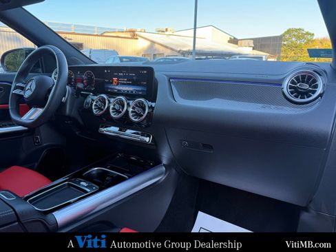 Certified 2025 Mercedes-Benz GLA 250 4MATIC image 30