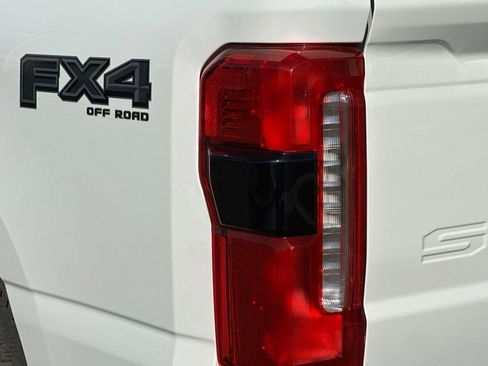 Used 2024 Ford F250 Lariat w/ Lariat Ultimate Package image 33