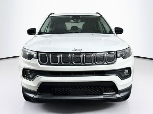 Used 2022 Jeep Compass Latitude AWD/4WD image 2