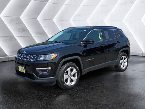 Used 2020 Jeep Compass Latitude AWD/4WD image 2