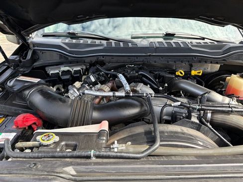 Used 2017 Ford F250 Lariat w/ Lariat Ultimate Package image 32