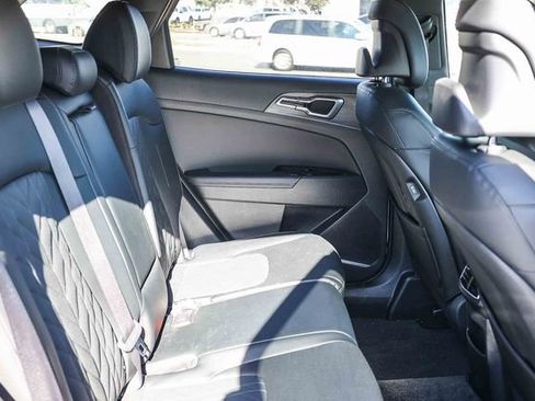 Used 2025 Kia Sportage X-Line image 18