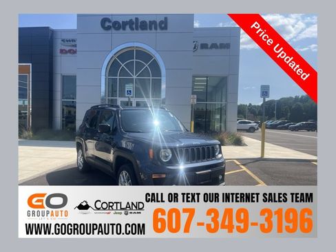 Used 2023 Jeep Renegade Latitude w/ Premium Group AWD/4WD image 1