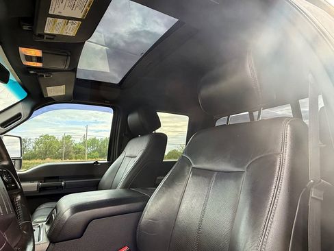 Used 2015 Ford F250 Lariat w/ Lariat Ultimate Package AWD/4WD image 17
