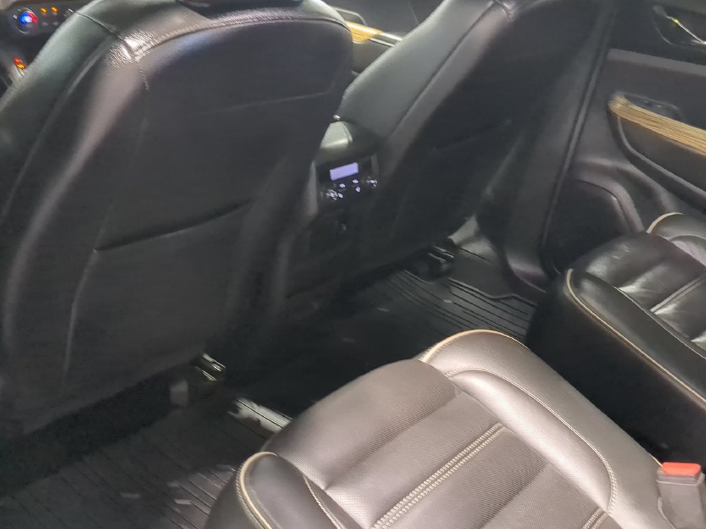 Used 2018 GMC Acadia Denali w/ Technology Package AWD/4WD image 22